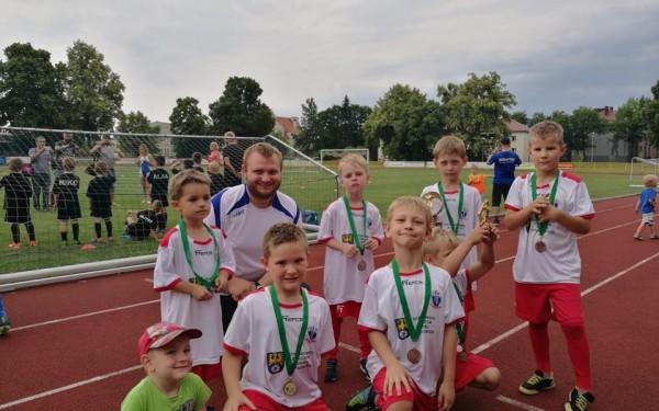 34861595_2198377847154441_7800164039832633344_n